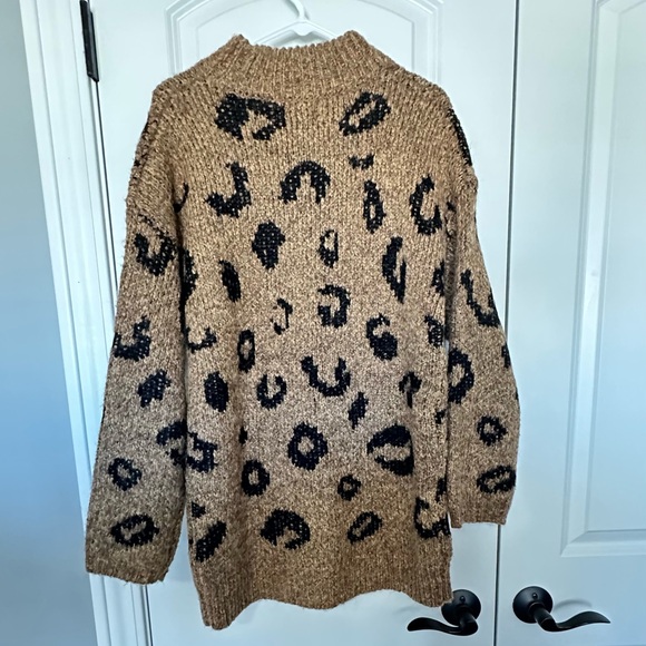 Universal Thread Animal Print Chunky Sweater - Picture 5 of 5